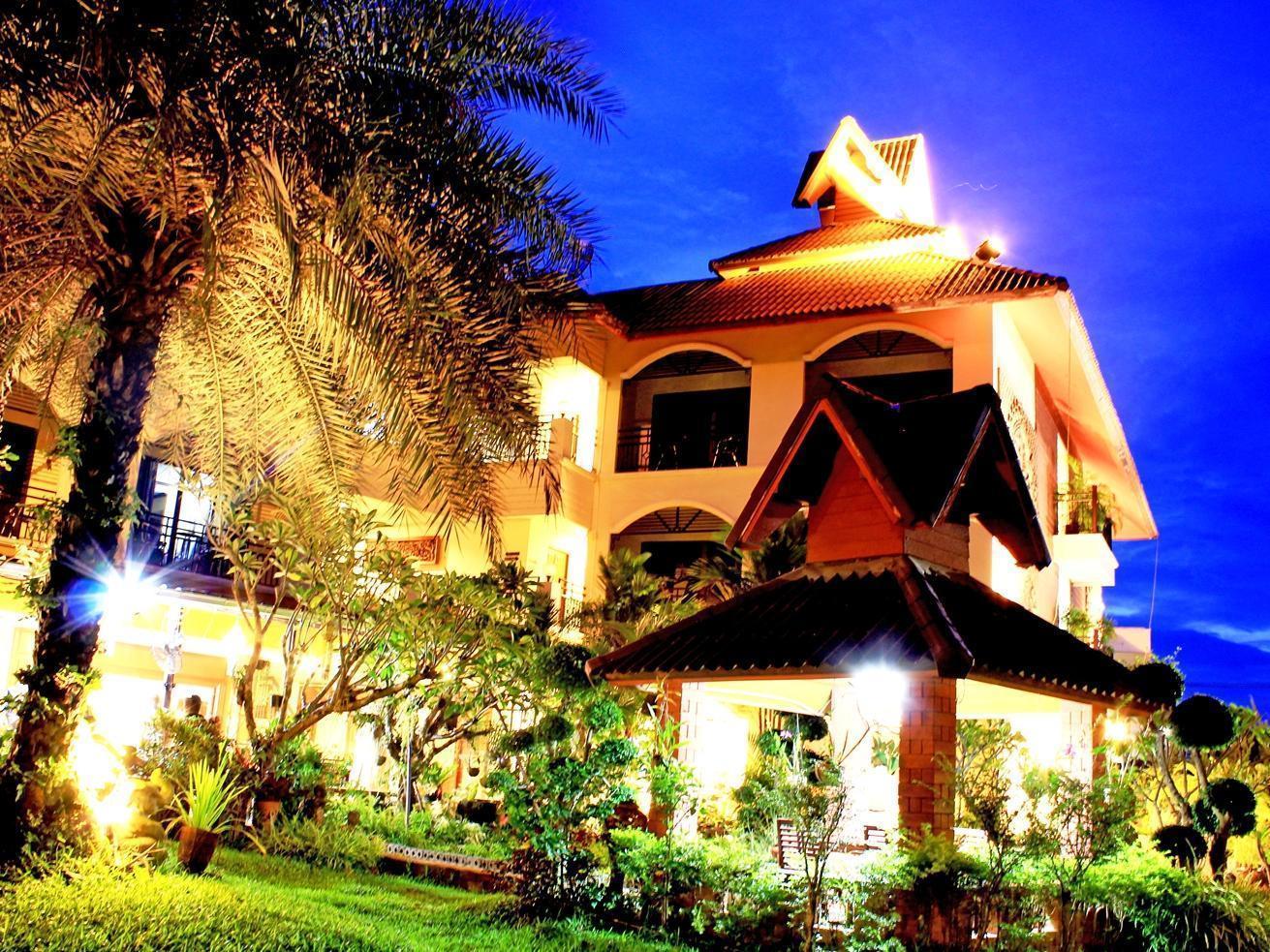 Phoom Thai Garden Hotel Phrae Exterior photo